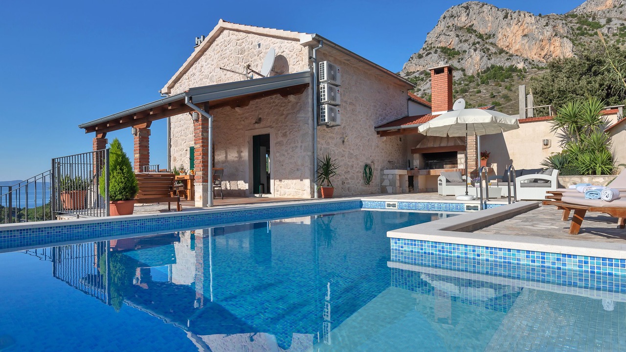 Photo of Outdoor in Blato