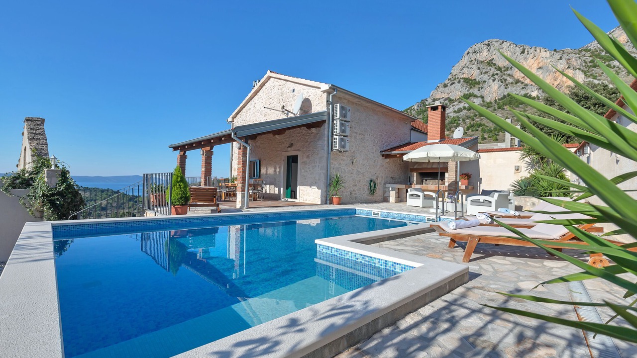 Photo of Outdoor in Blato