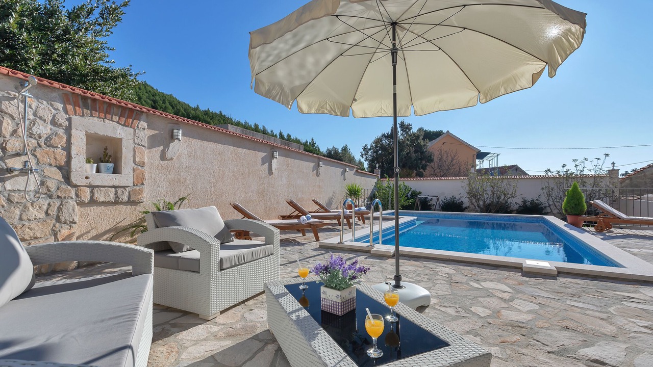 Photo of Outdoor in Blato
