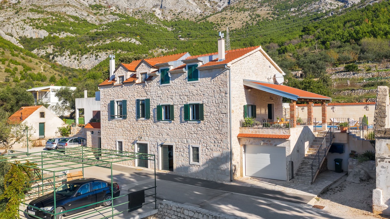 Photo of Outdoor in Blato