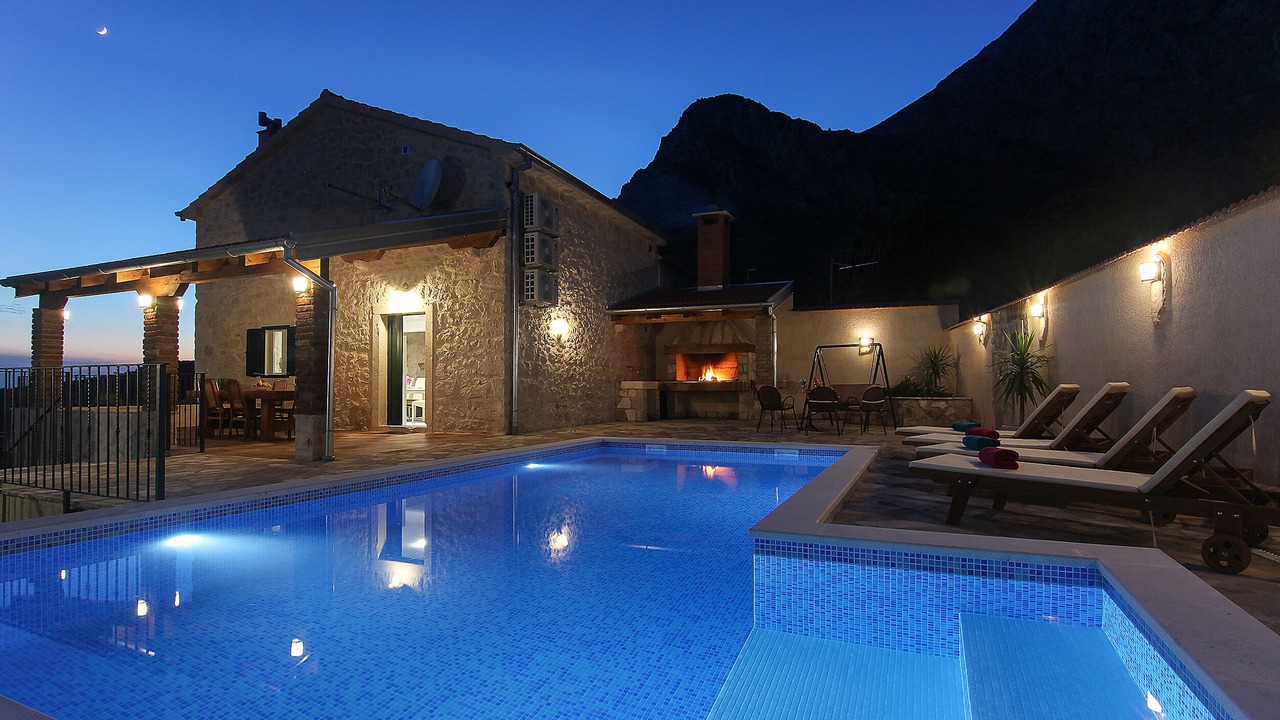 Photo of Outdoor in Blato