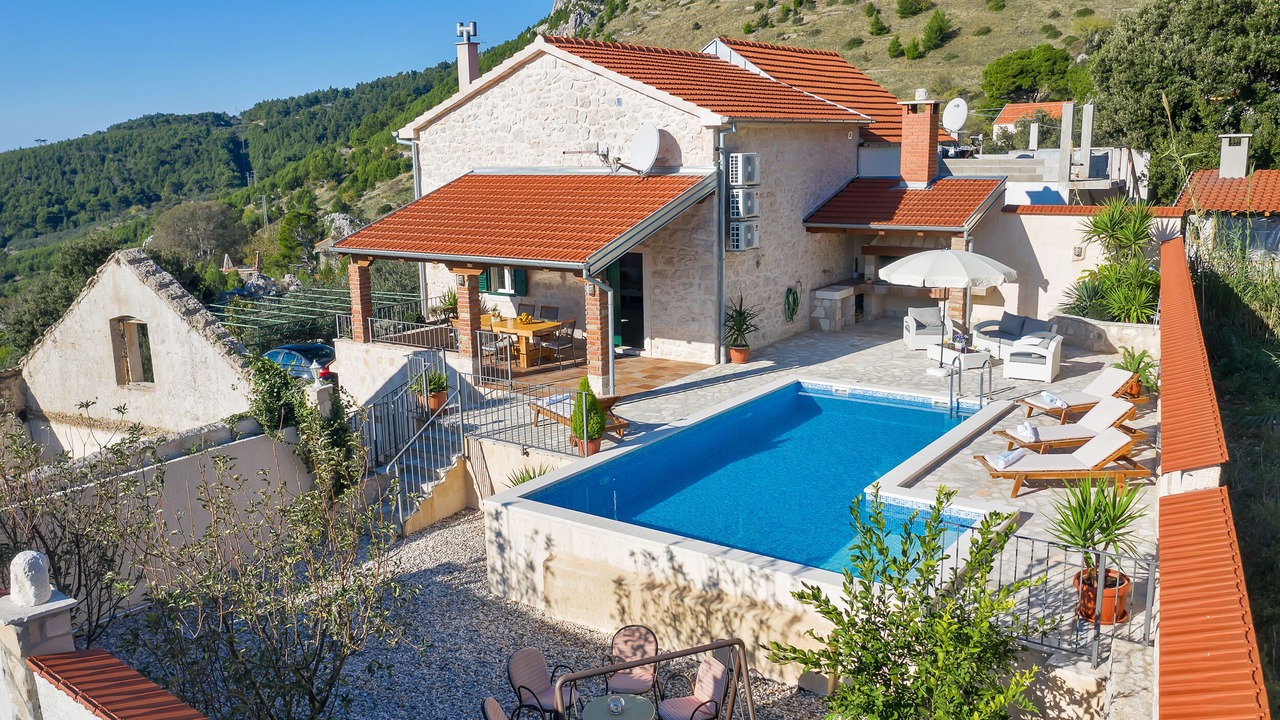 Photo of Outdoor in Blato
