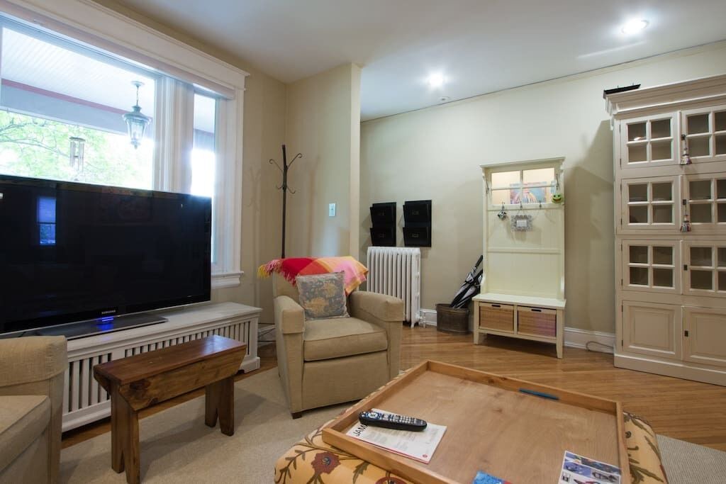 Photo of Livingroom in Columbia Heights
