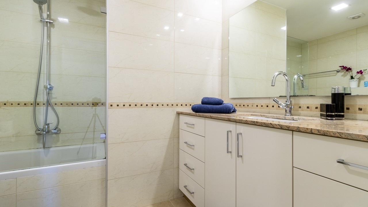 Photo of Bathroom in Jerusalem City Centre