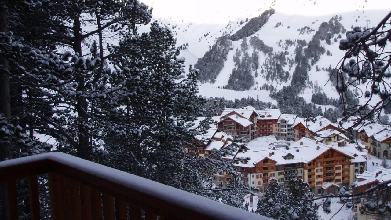Photo of Outdoor in Arc-2000