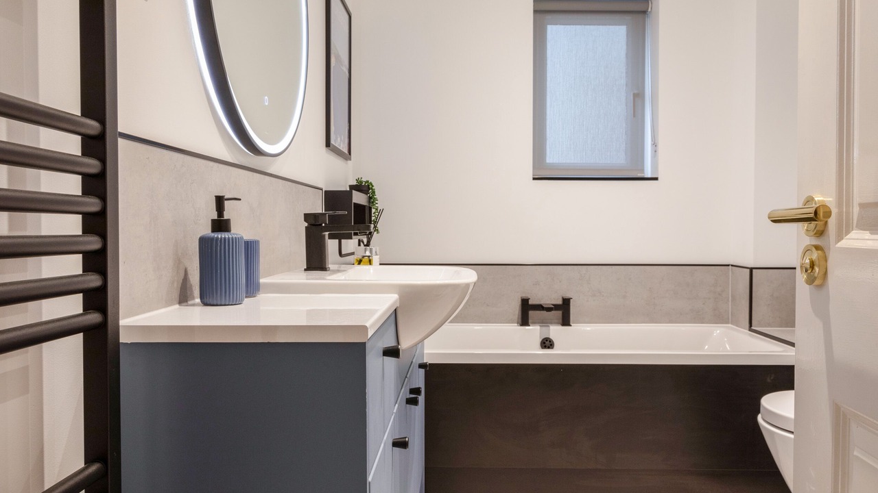 Photo of Bathroom in Burgh Island