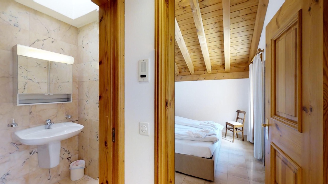 Photo of Bathroom in Silvaplana