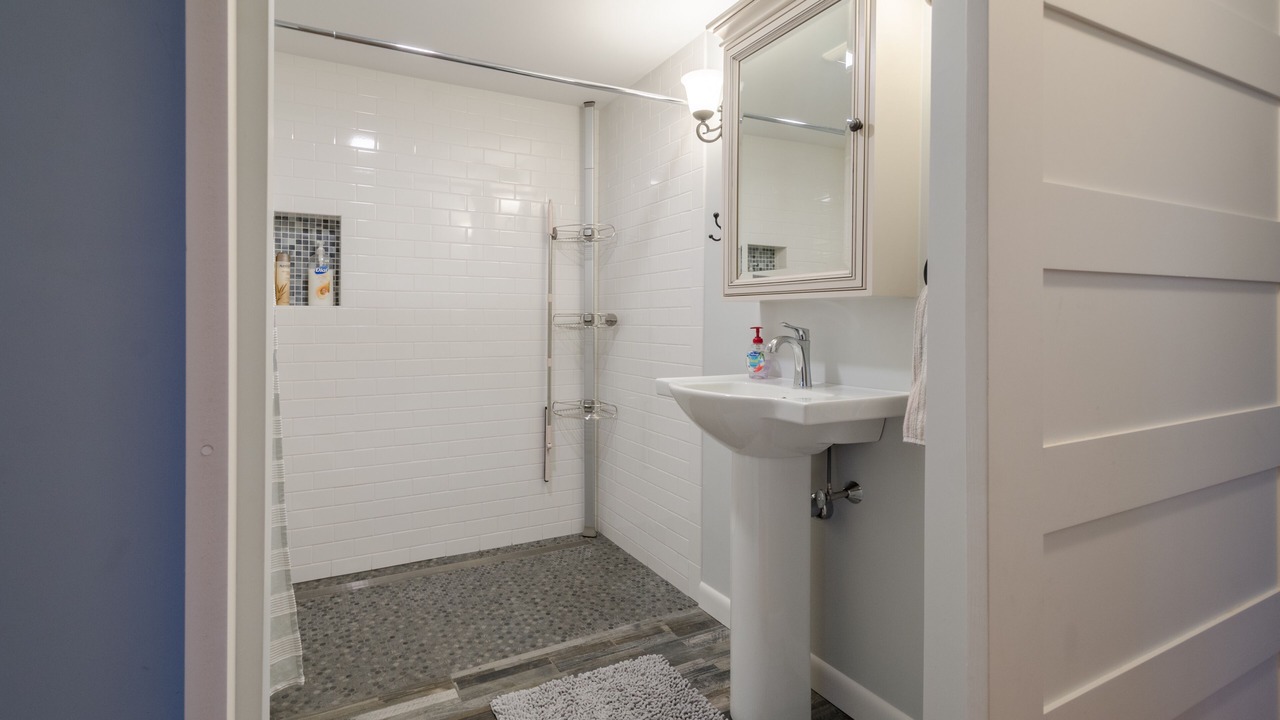 Photo of Bathroom in Popponesset