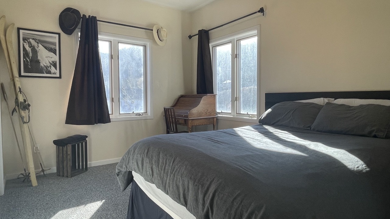 Photo of Bedroom in Alpine
