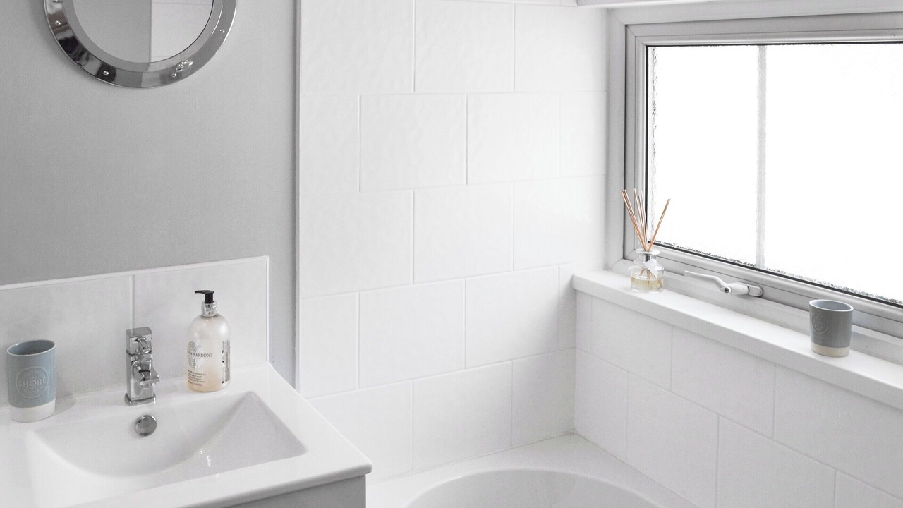 Photo of Bathroom in The Lizard