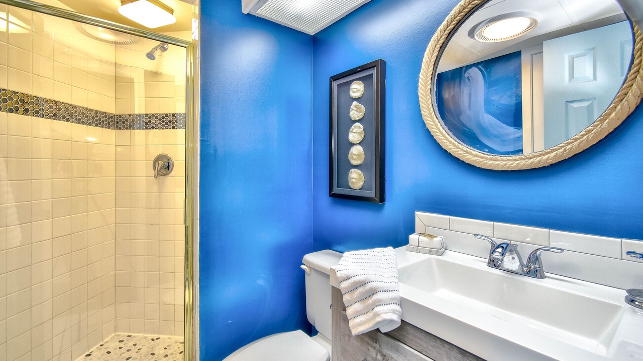Photo of Bathroom in Arcadian Shores