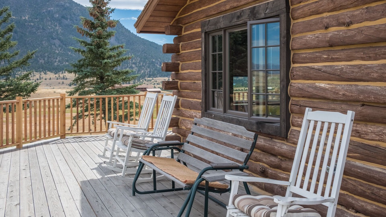 Photo of Outdoor in Emigrant