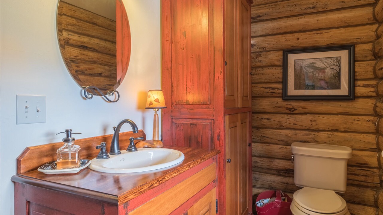Photo of Bathroom in Emigrant