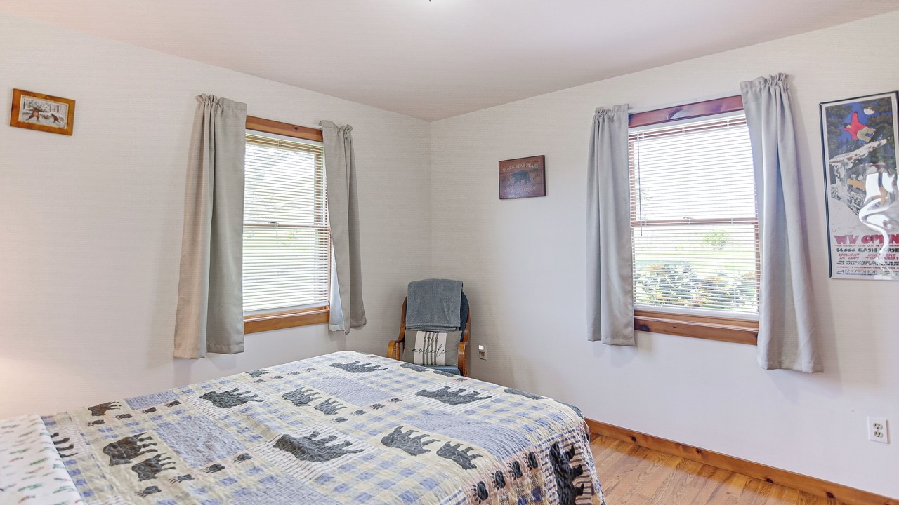 Photo of Bedroom in Mountain Base