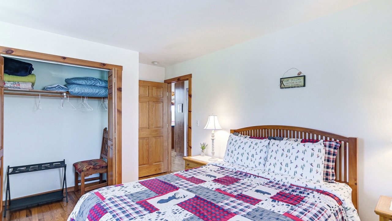 Photo of Bedroom in Mountain Base