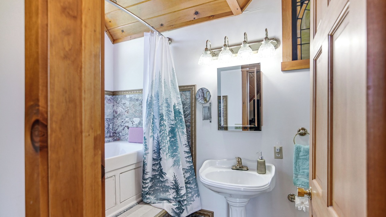 Photo of Bathroom in Mountain Base