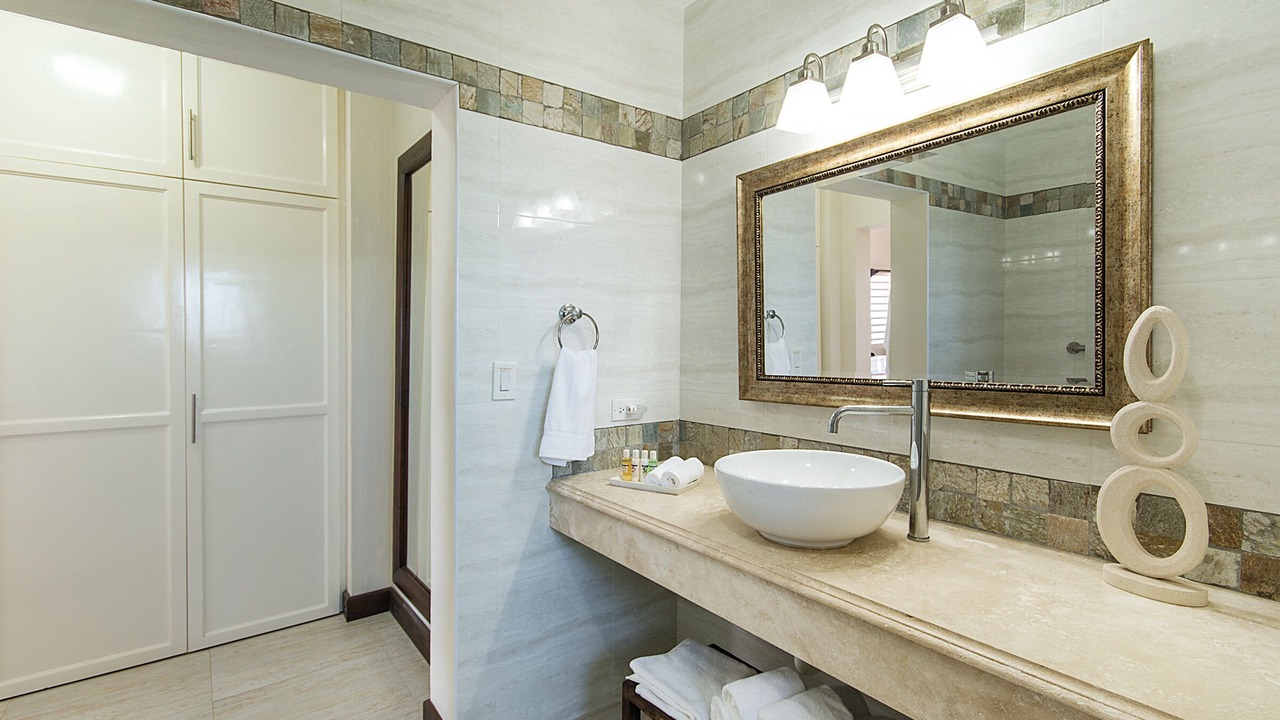 Photo of Bathroom in Little Harbour