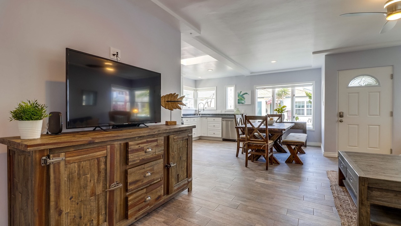 Photo of Bedroom in South Mission Beach