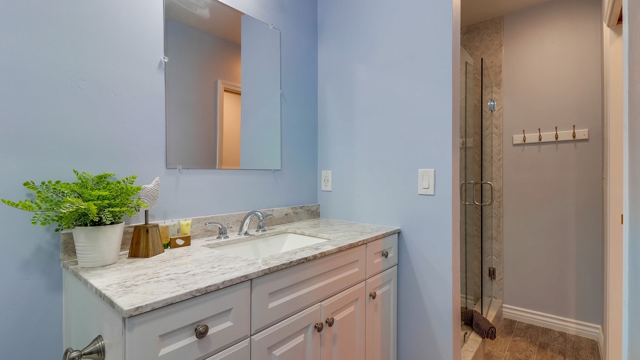 Photo of Bathroom in South Mission Beach