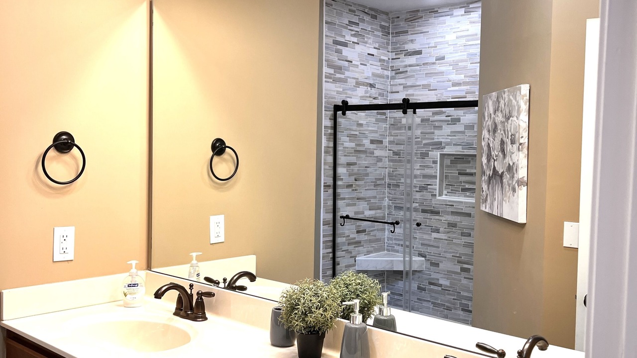Photo of Bathroom in Seneca