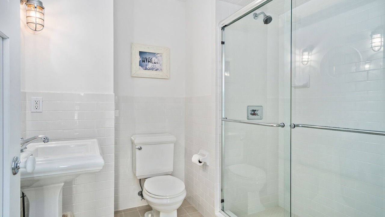 Photo of Bathroom in Avalon