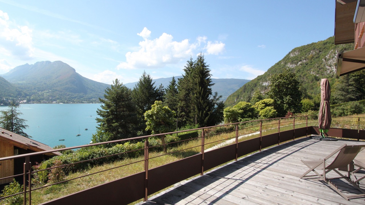Photo of Patio Balcony in Talloires-Montmin