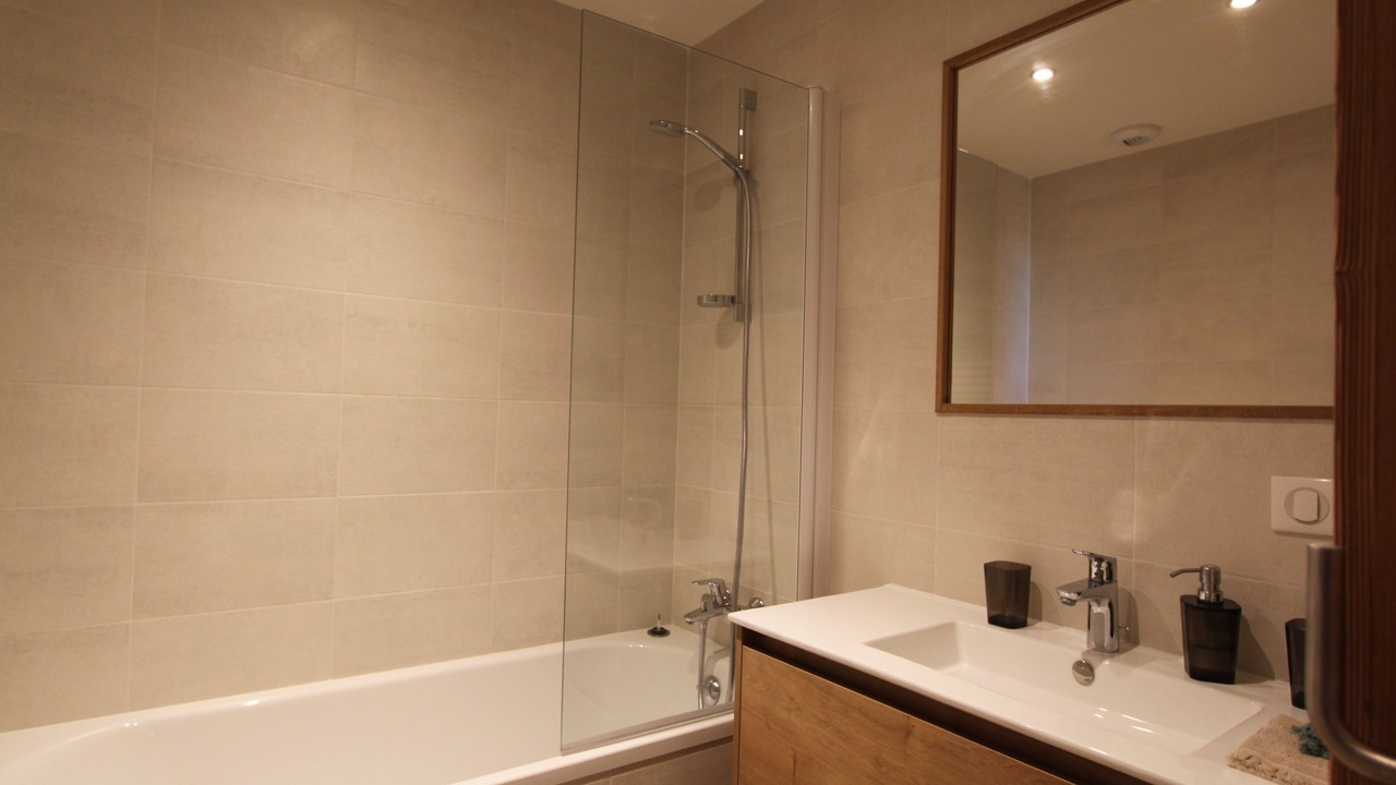 Photo of Bathroom in Talloires-Montmin