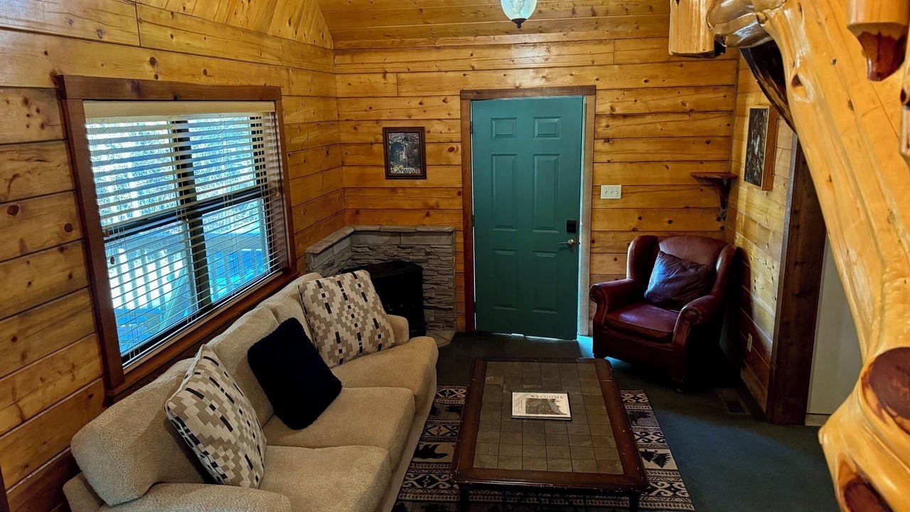 Photo of Livingroom in Eureka Springs