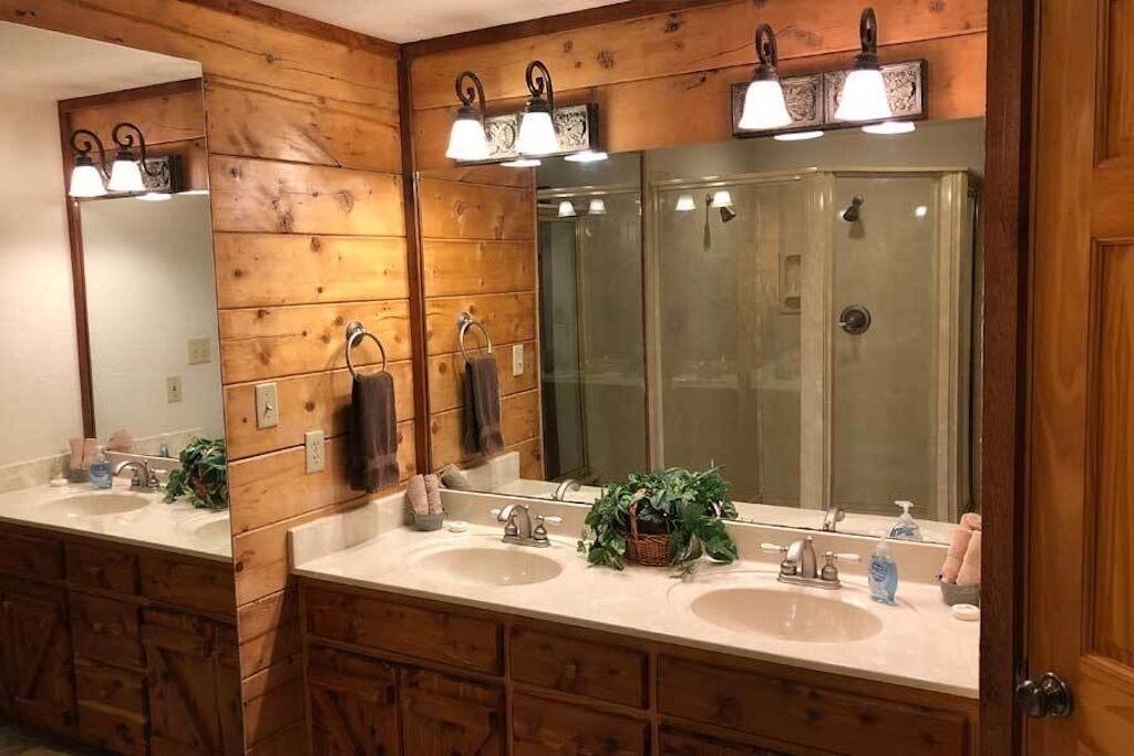 Photo of Bathroom in Eureka Springs