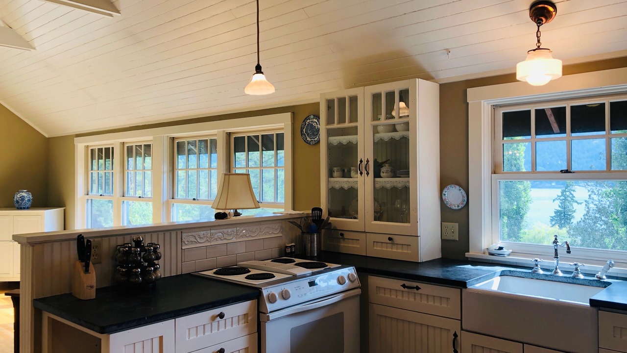 Photo of Kitchen in Deer Harbor
