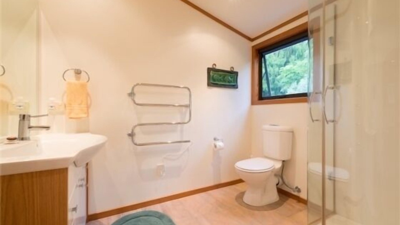 Photo of Bedroom in Russell