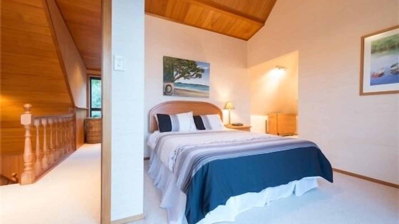 Photo of Bedroom in Russell