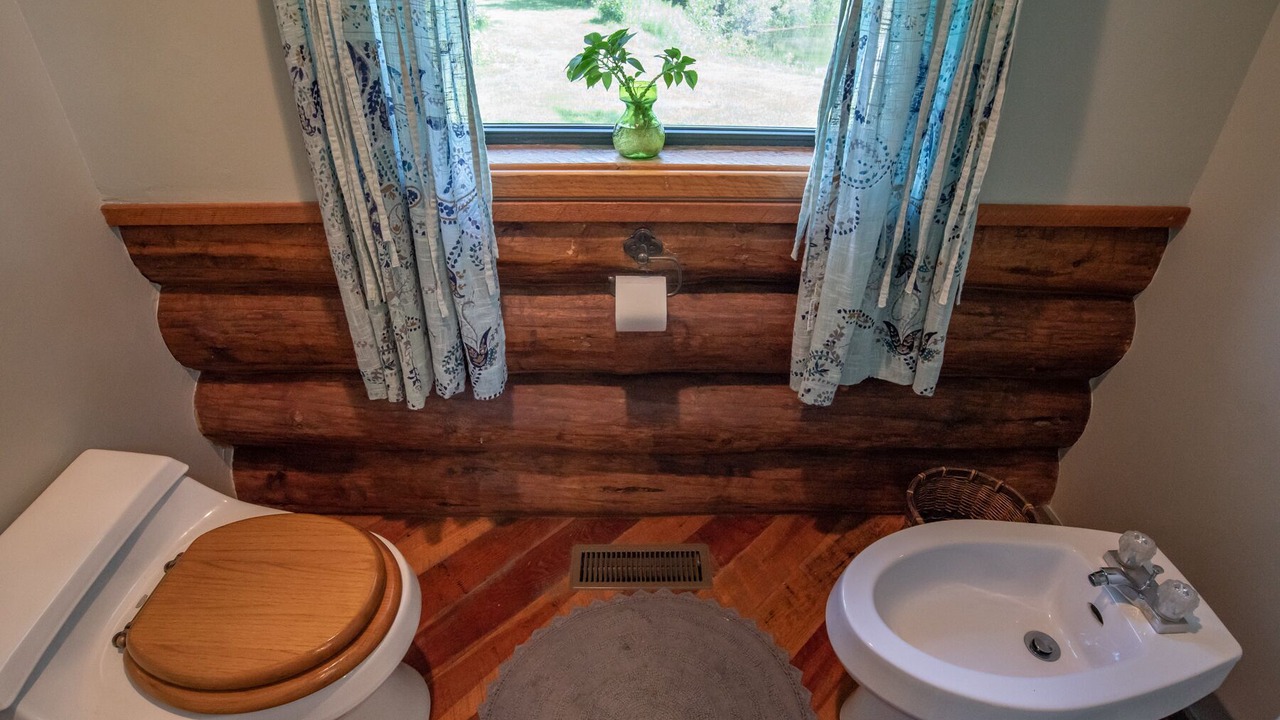 Photo of Bathroom in Victor