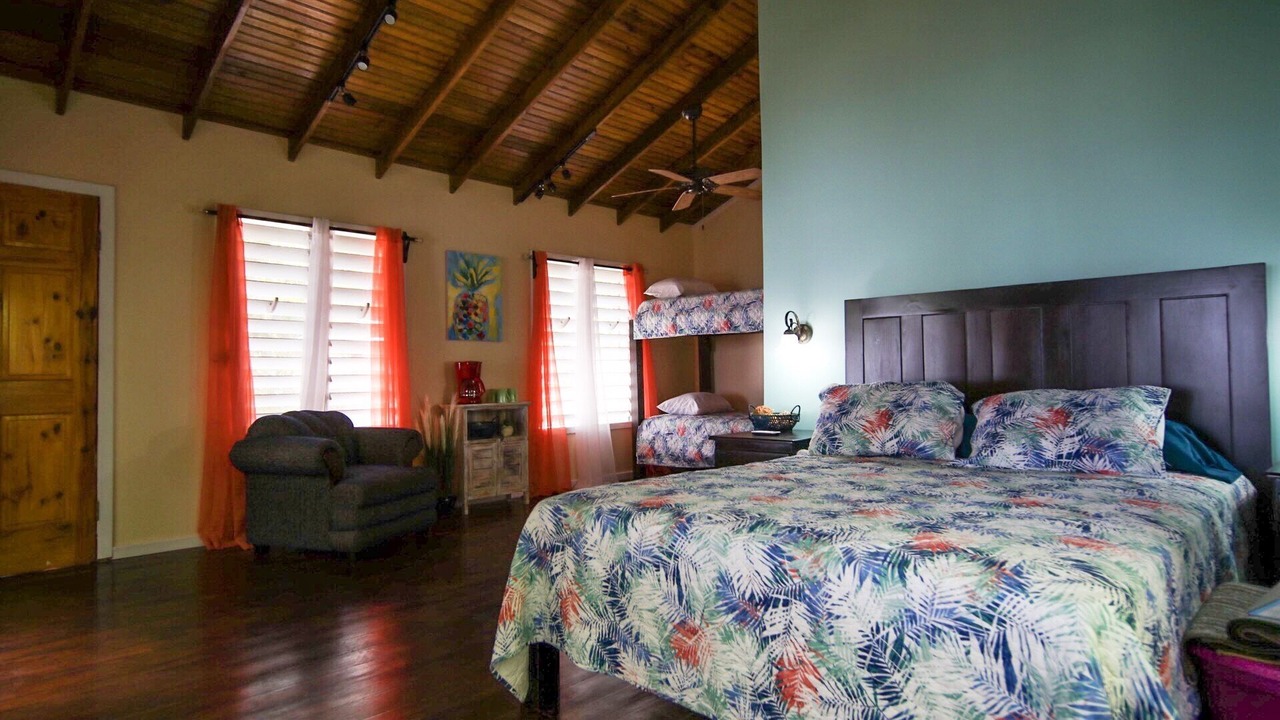 Photo of Bedroom in Antoneys Cay