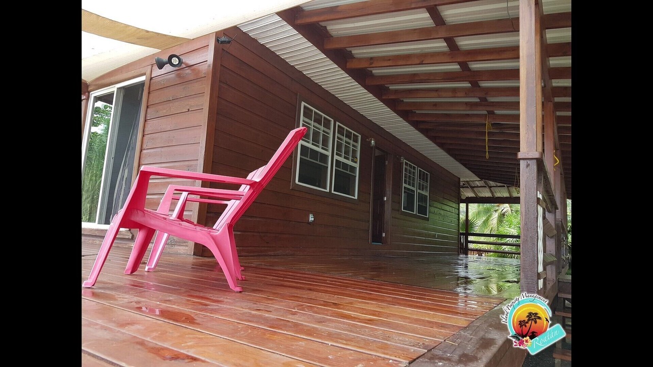 Photo of Patio Balcony in Calabash Bight