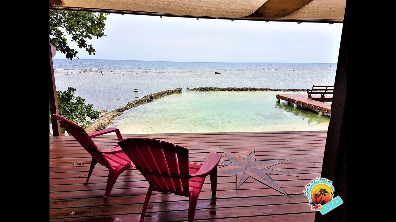 Photo of Patio Balcony in Calabash Bight