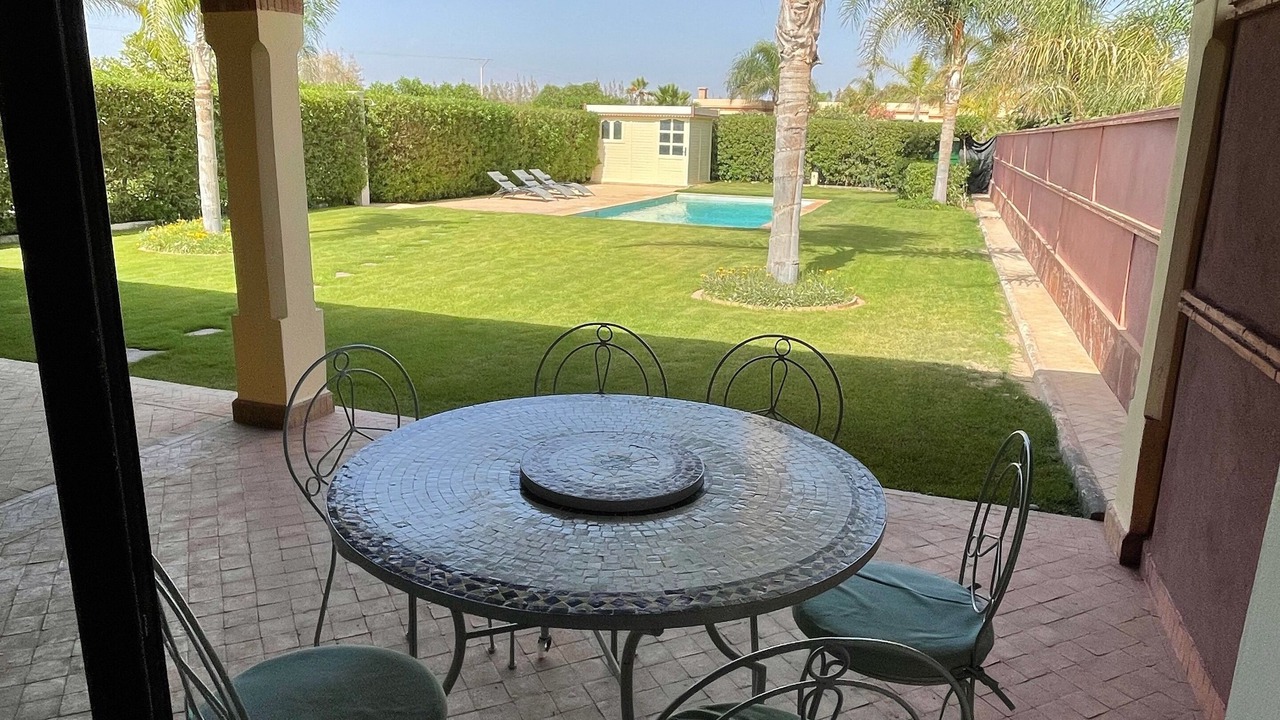 Photo of Outdoor in Issen