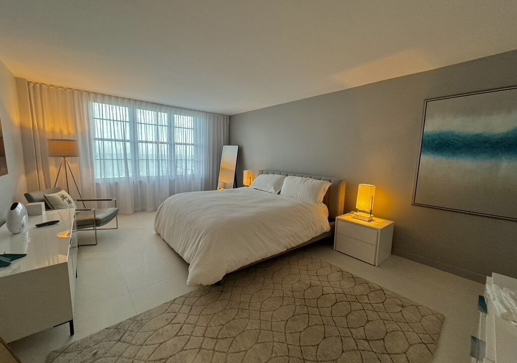 Photo of Bedroom in Mid Beach