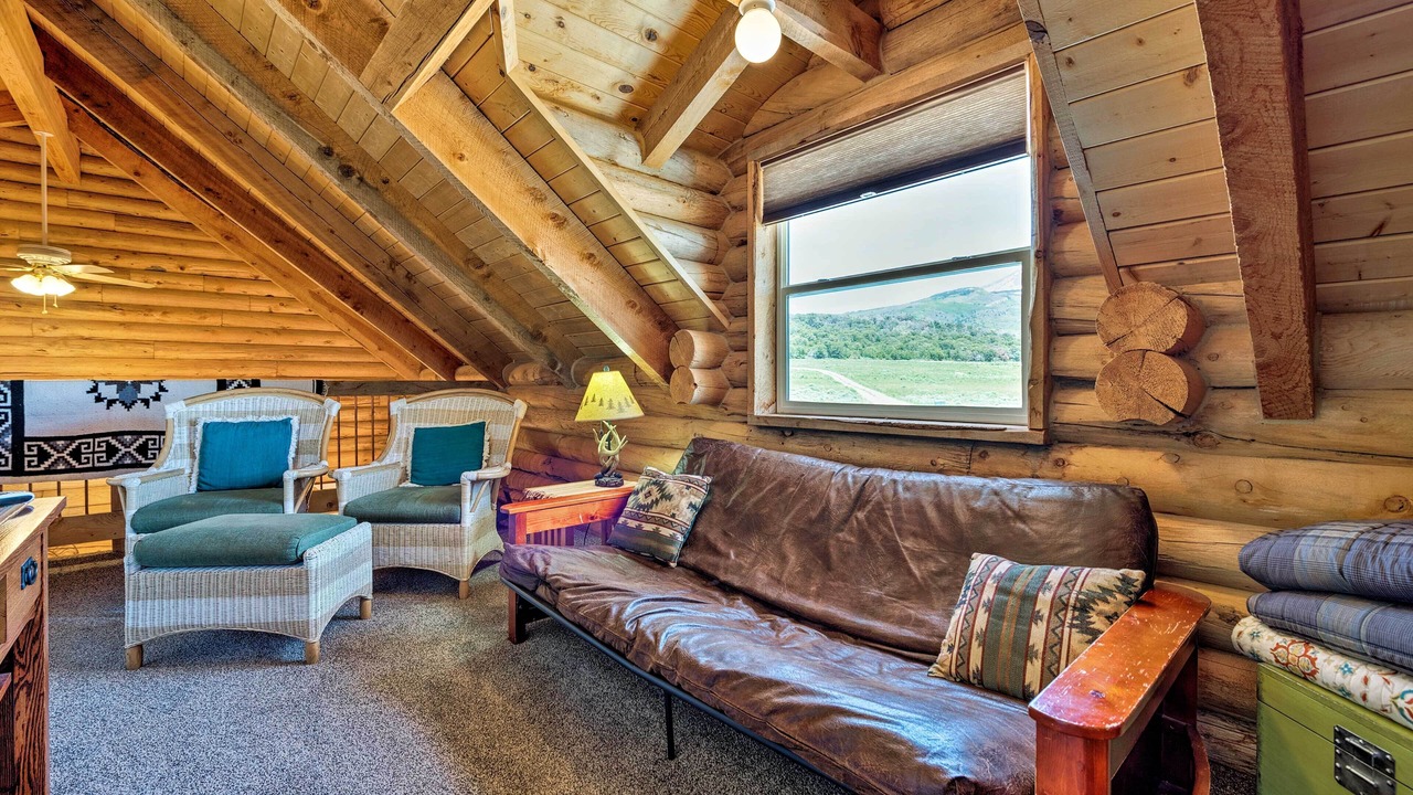 Photo of Livingroom in Spanish Valley