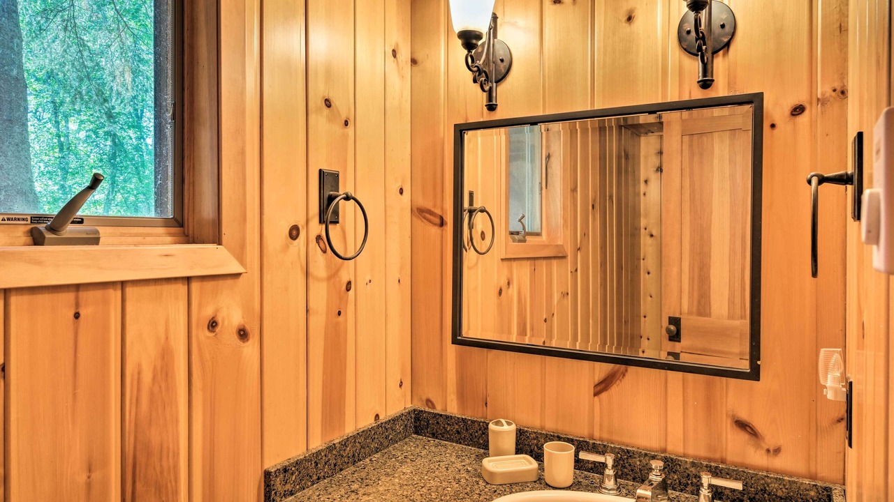 Photo of Bathroom in Park Rapids