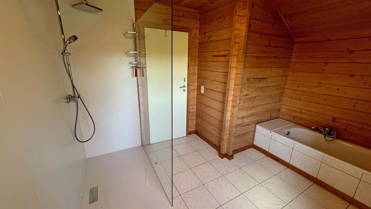 Photo of Bathroom in Hotton