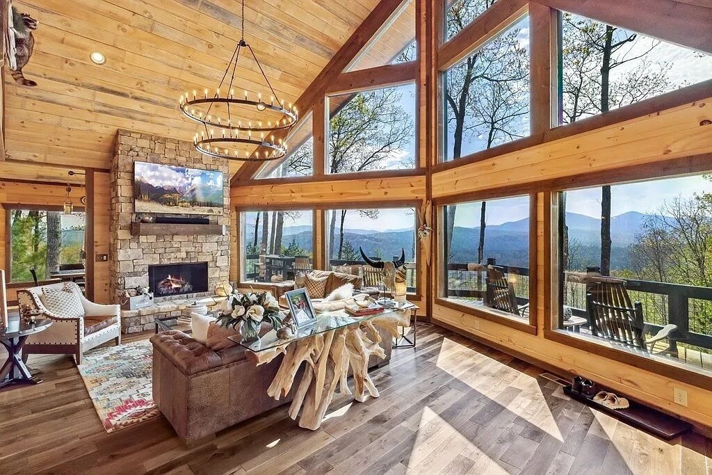 Photo of Livingroom in Cherry Log