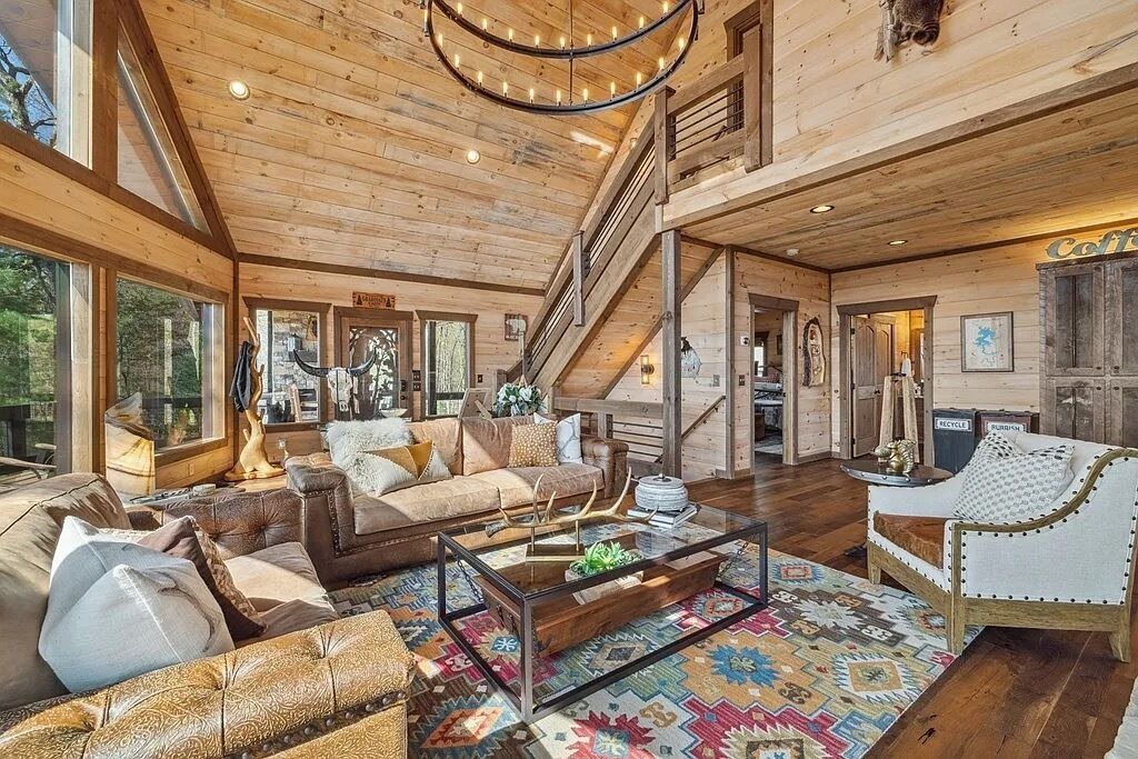 Photo of Livingroom in Cherry Log