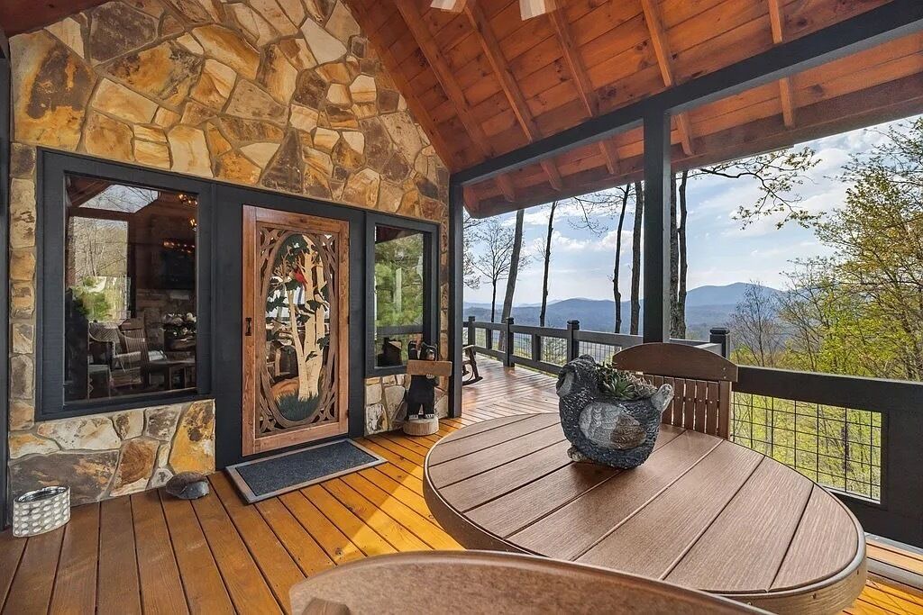 Photo of Outdoor in Cherry Log