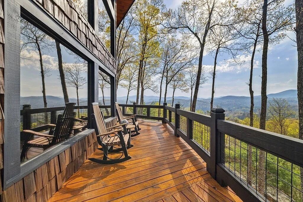 Photo of Patio Balcony in Cherry Log