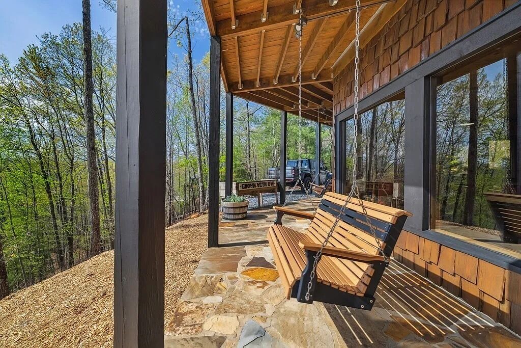 Photo of Patio Balcony in Cherry Log