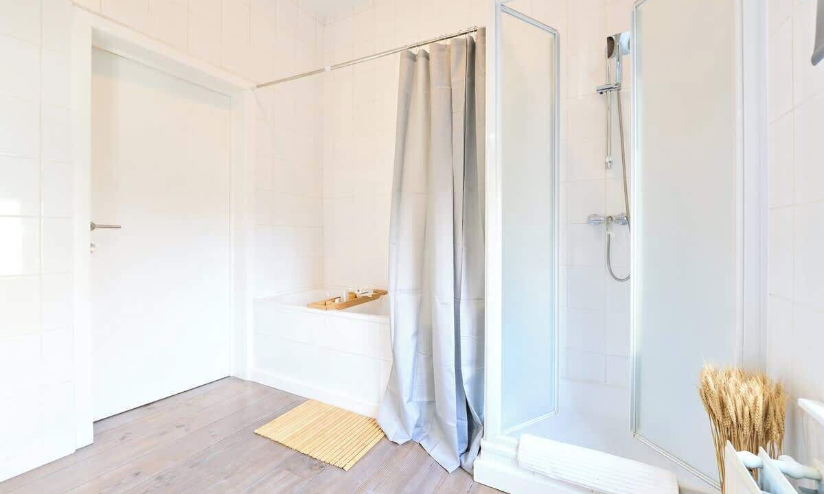 Photo of Bathroom in European Quarter