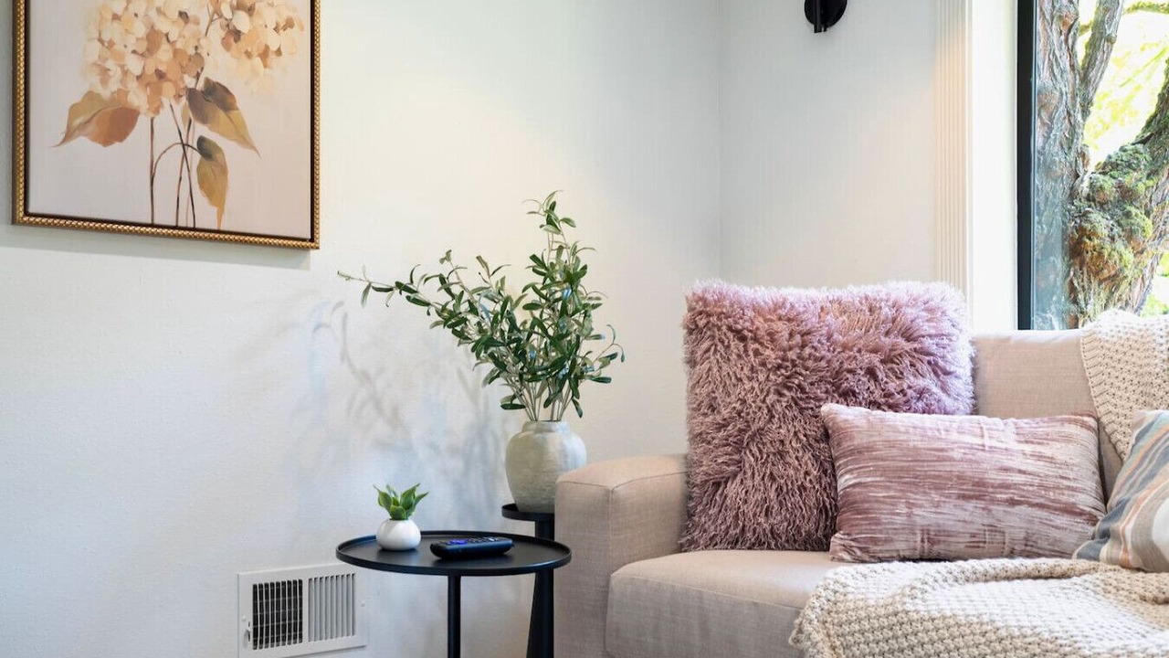 Photo of Livingroom in Bryn Mawr-Skyway