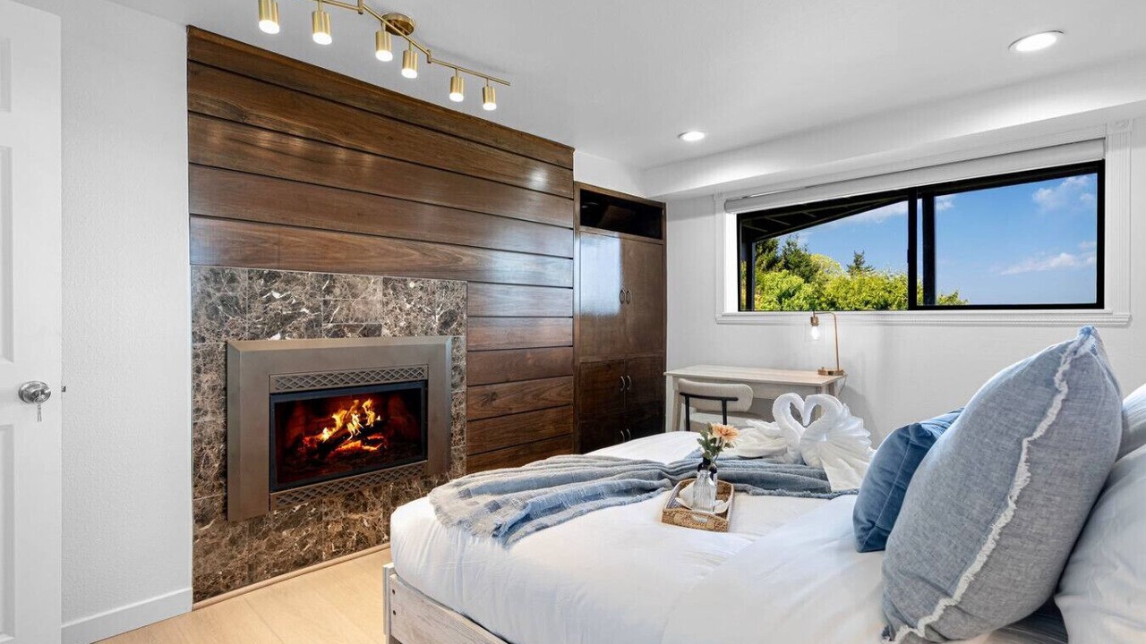 Photo of Bedroom in Bryn Mawr-Skyway