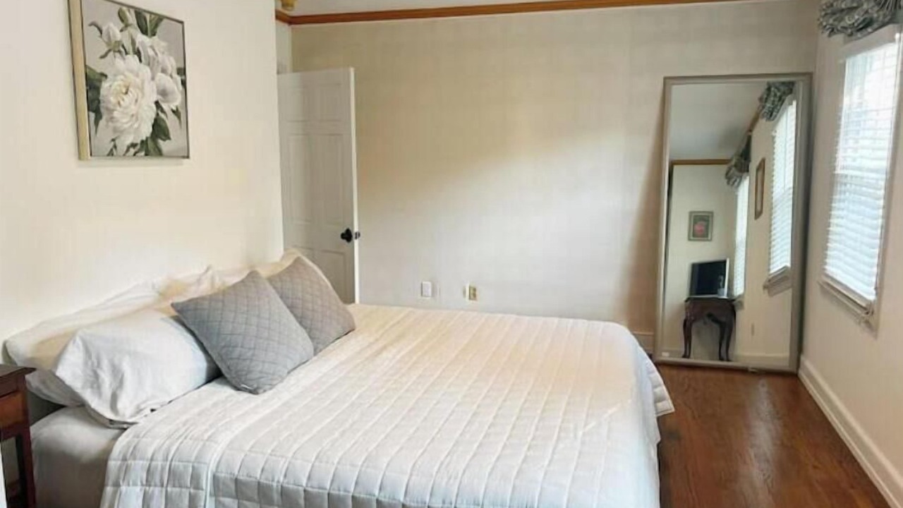 Photo of Bedroom in Greenville - Spartanburg